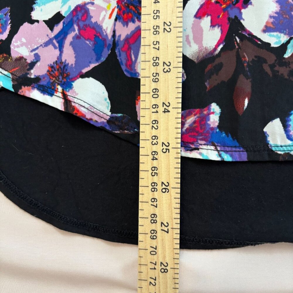 The‎ Limited Mixed Media Hi-Low 3/4 Sleeve Top - Black Floral Multi - Size L - Picture 5 of 10